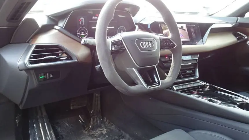 2022 Audi e-tron GT WAUFJBFWXN7006317