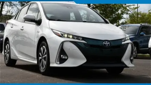 2019 Toyota Prius Prime - Images - 1
