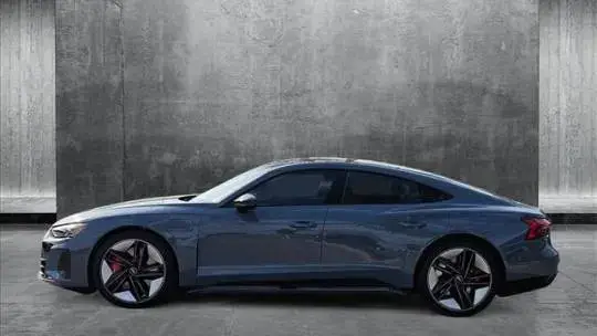 2022 Audi RS e-tron GT - Images - 5