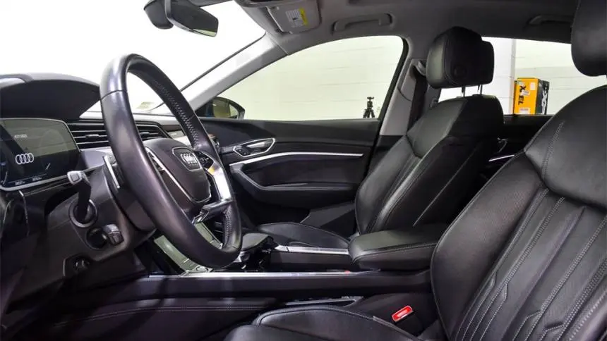 2019 Audi e-tron WA1VABGE6KB020724