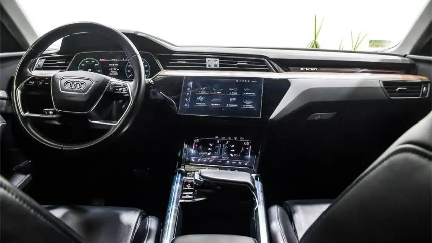 2019 Audi e-tron WA1VABGE6KB020724