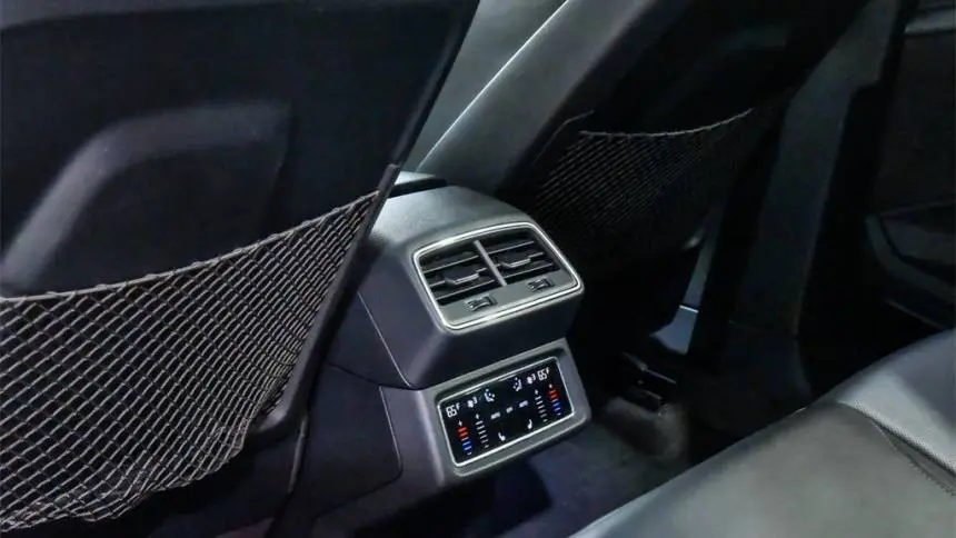 2019 Audi e-tron WA1VABGE6KB020724