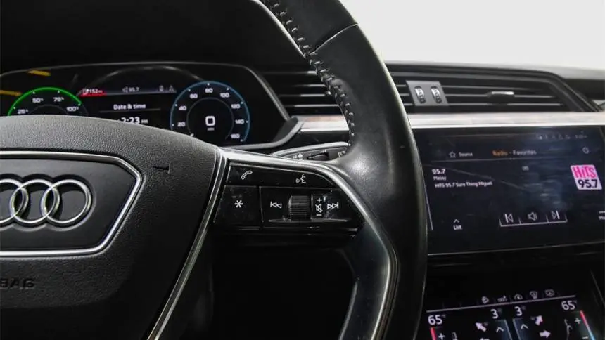 2019 Audi e-tron WA1VABGE6KB020724