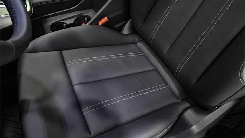 2025 Audi Q4 e-tron WA1LUBFZ6SP043605