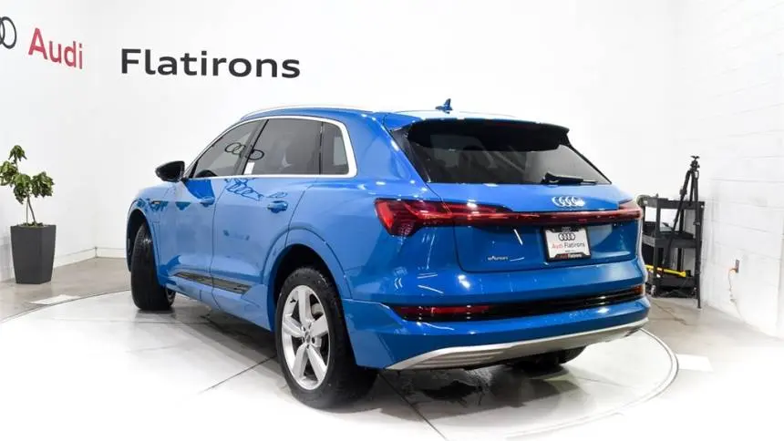 2019 Audi e-tron WA1VABGE6KB020724