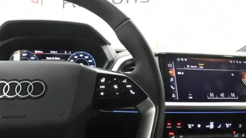 2025 Audi Q4 e-tron WA1LUBFZ6SP043605