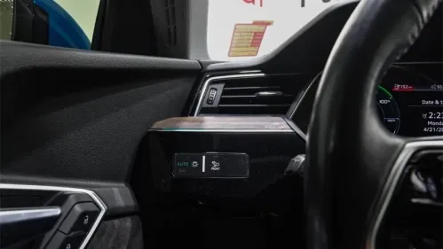 2019 Audi e-tron WA1VABGE6KB020724