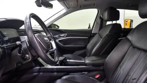 2019 Audi e-tron WA1VABGE6KB020724