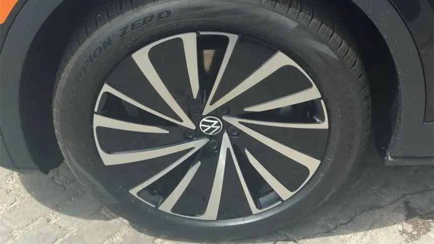 2025 Volkswagen ID.4 1V2DSPE88SC005501