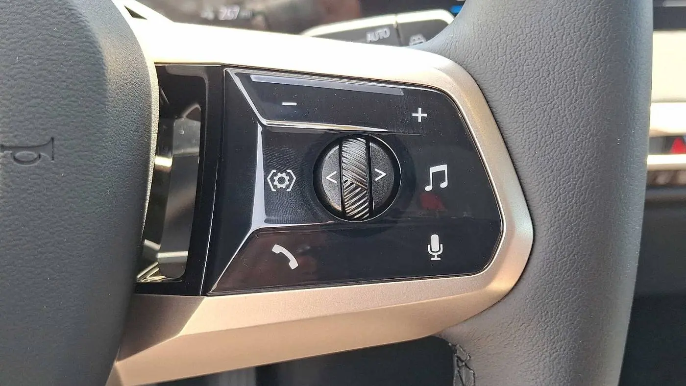 2025 BMW iX WB523CF05SCU42407