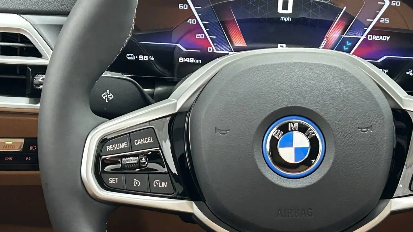 2025 BMW i4 WBY33HD0XSFU98803