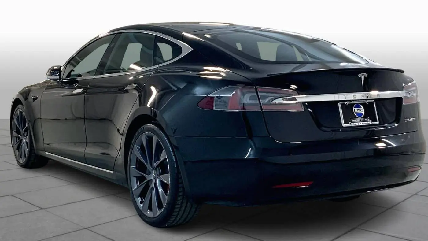 2021 Tesla Model S 5YJSA1E43MF418518