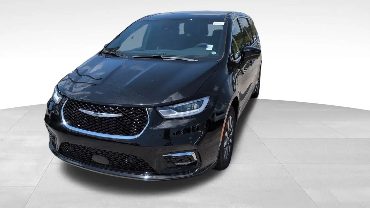 2025 Chrysler Pacifica 2C4RC1S70SR576050