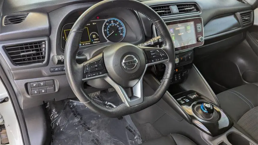 2022 Nissan LEAF 1N4AZ1CV6NC560141