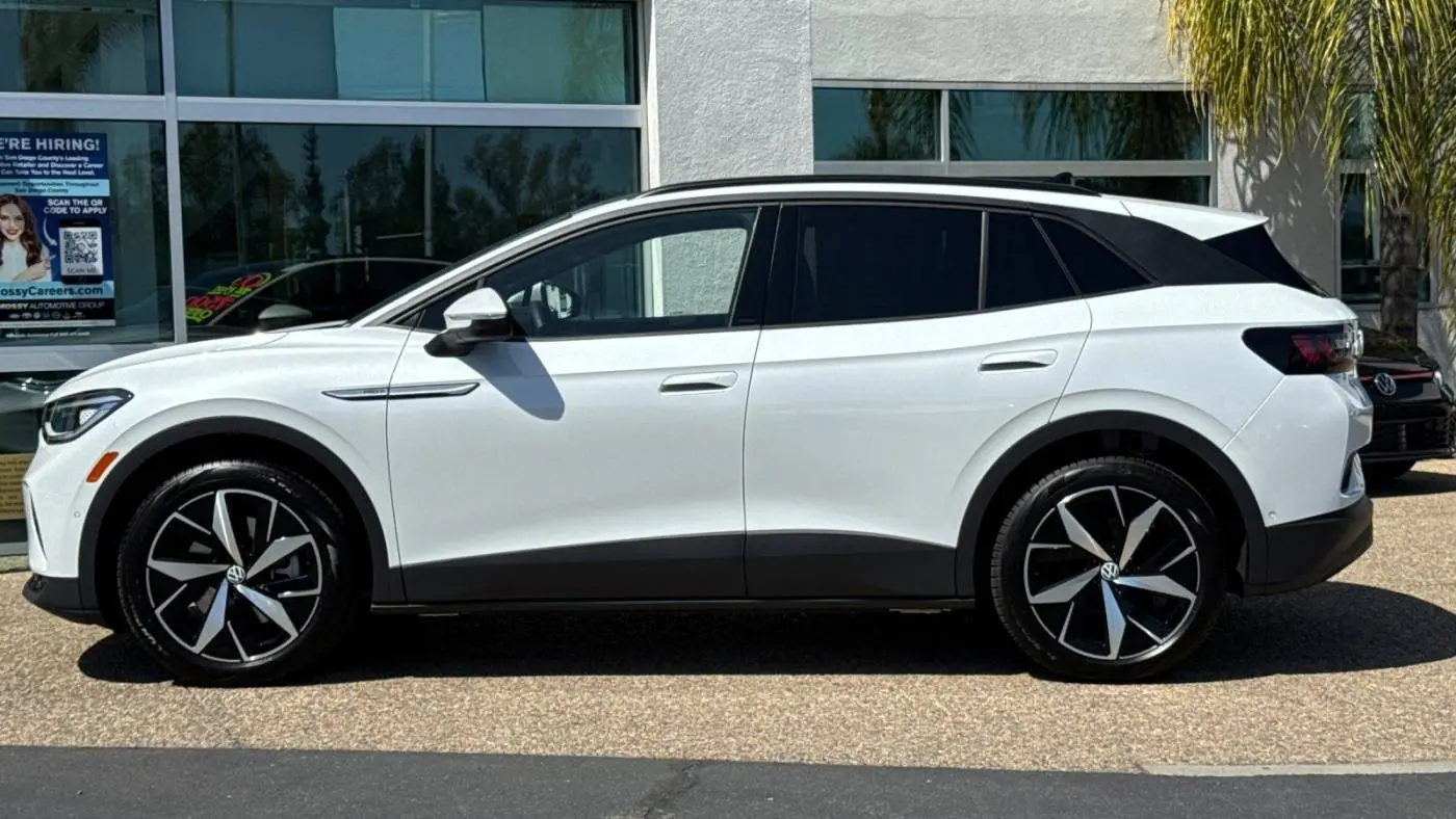 2025 Volkswagen ID.4 1V2VRPE87SC004078