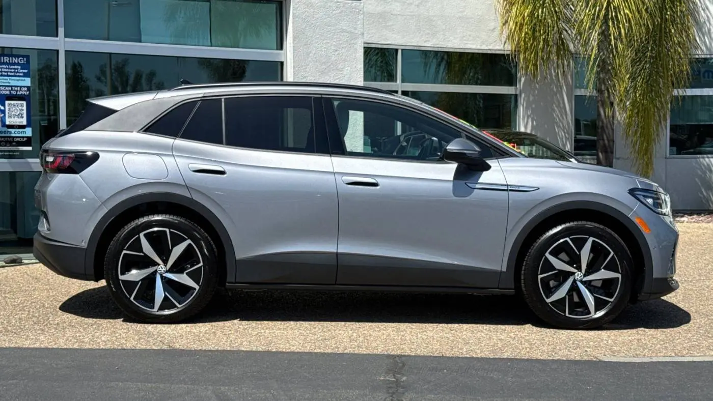 2025 Volkswagen ID.4 1V2VRPE81SC004383