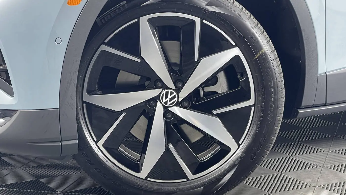 2025 Volkswagen ID.4 1V2WSPE85SC004878
