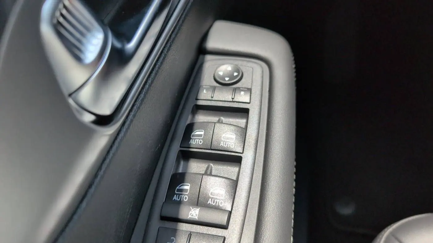 2025 Chrysler Pacifica 2C4RC1S70SR576050