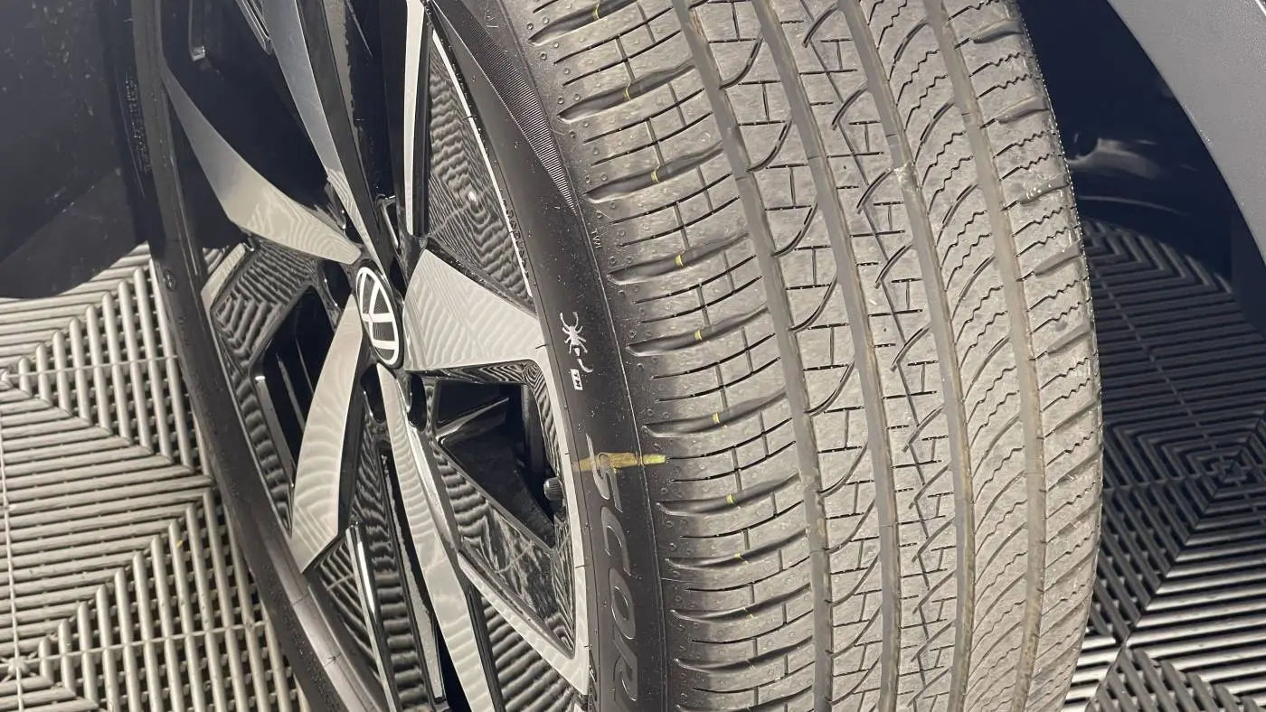 2025 Volkswagen ID.4 1V2WSPE85SC004878