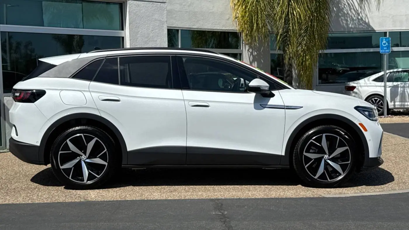 2025 Volkswagen ID.4 1V2VRPE87SC004078