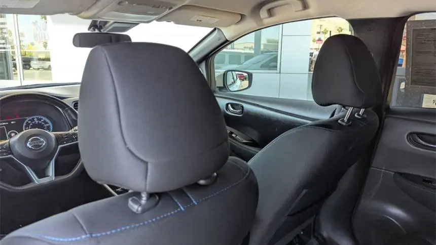 2022 Nissan LEAF 1N4AZ1CV6NC560141