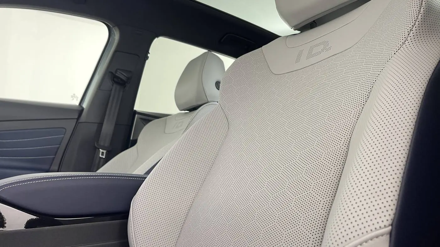 2025 Volkswagen ID.4 1V2WSPE85SC004878