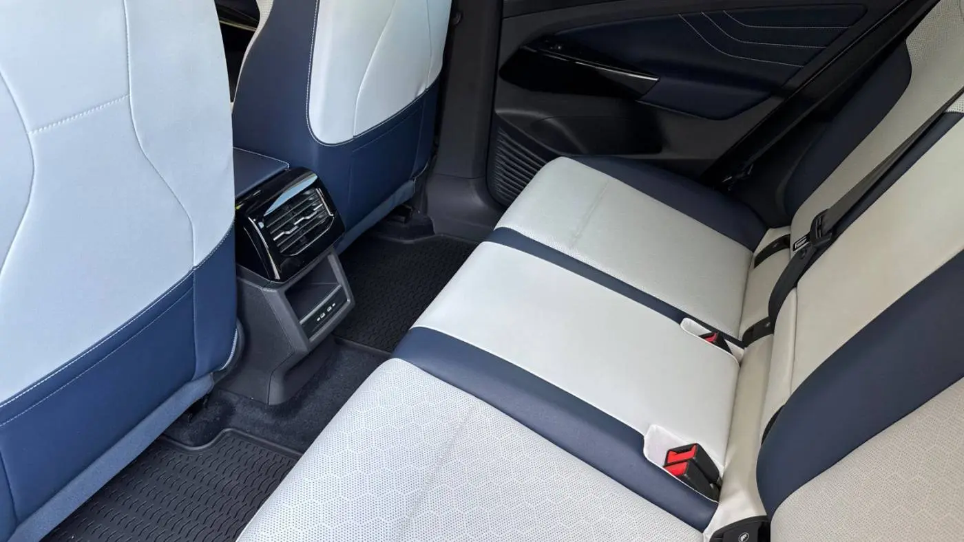 2025 Volkswagen ID.4 1V2VRPE81SC004383