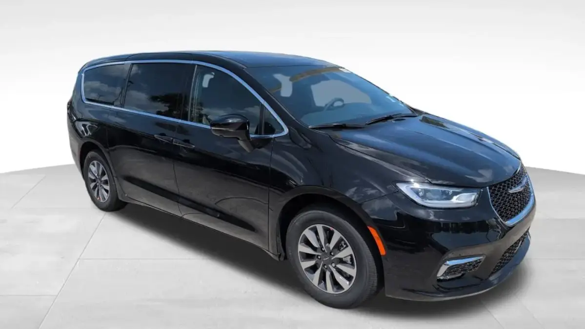 2025 Chrysler Pacifica 2C4RC1S70SR576050
