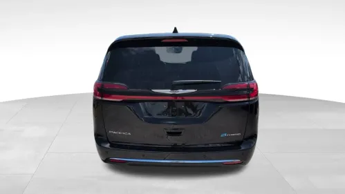 2025 Chrysler Pacifica 2C4RC1S70SR576050