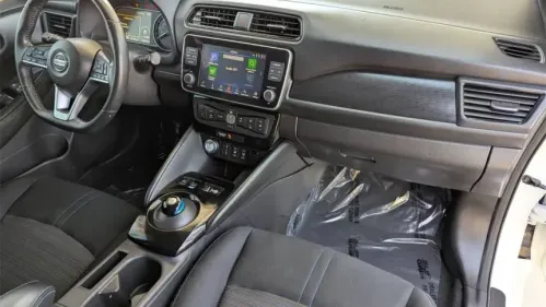 2022 Nissan LEAF 1N4AZ1CV6NC560141