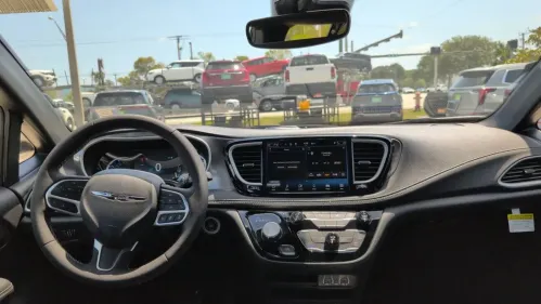 2025 Chrysler Pacifica 2C4RC1S70SR576050