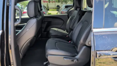 2025 Chrysler Pacifica 2C4RC1S70SR576050