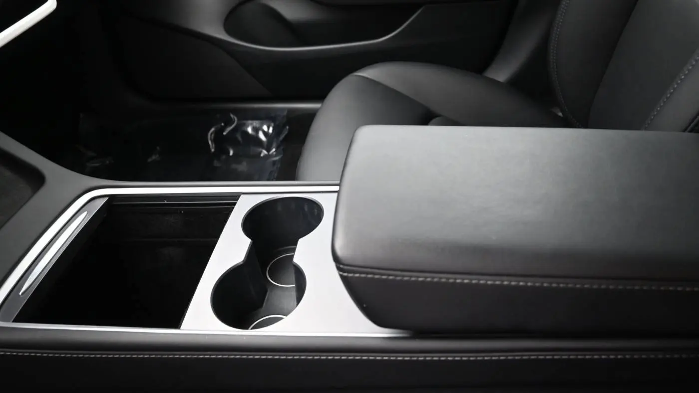 2023 Tesla Model 3 5YJ3E1EA7PF568411