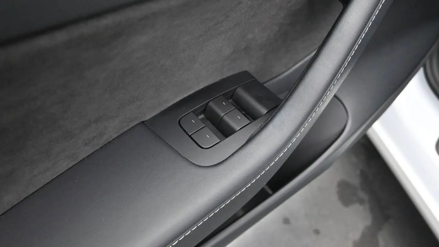 2023 Tesla Model 3 5YJ3E1EA7PF568411
