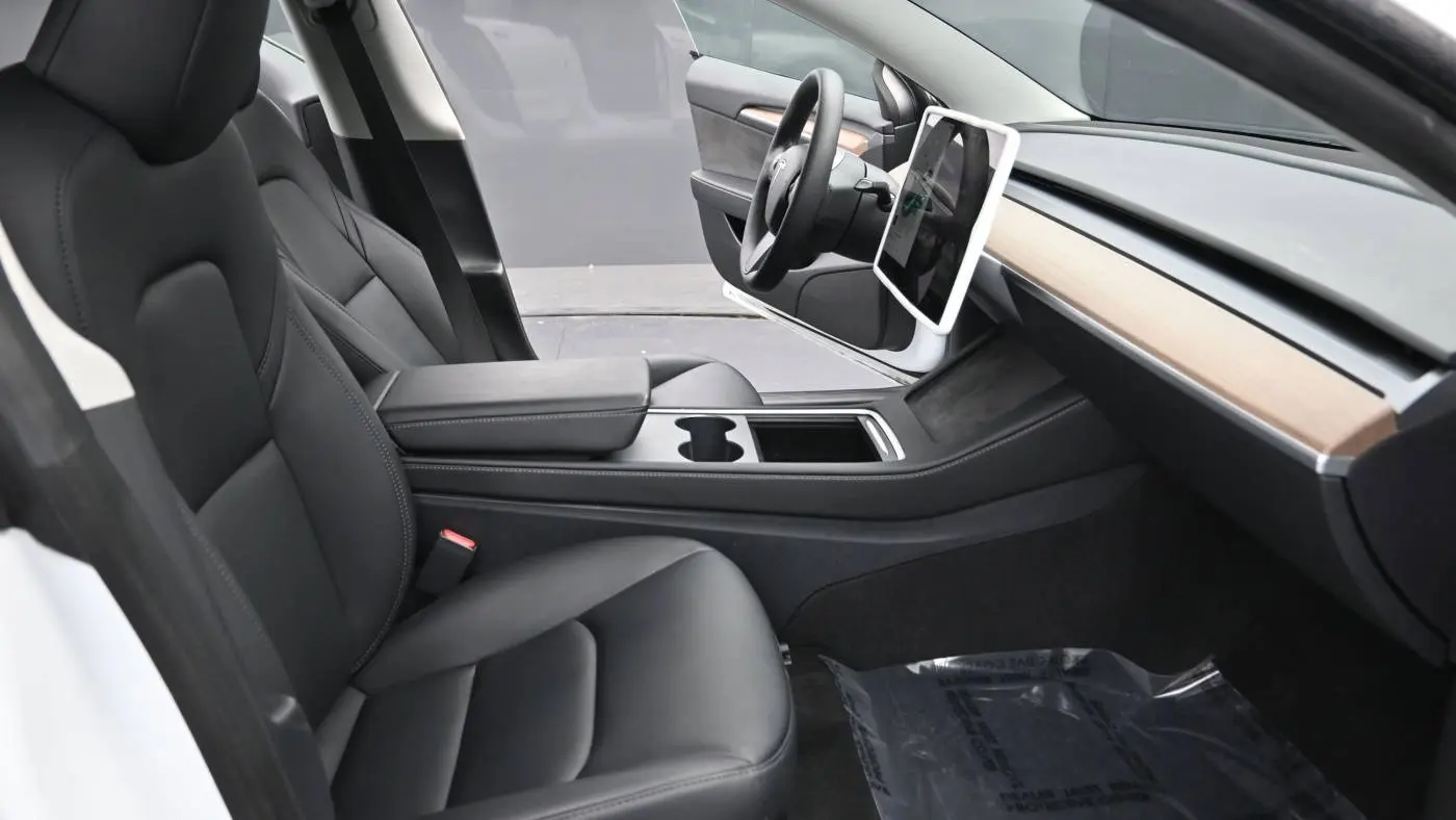 2023 Tesla Model 3 5YJ3E1EA7PF568411