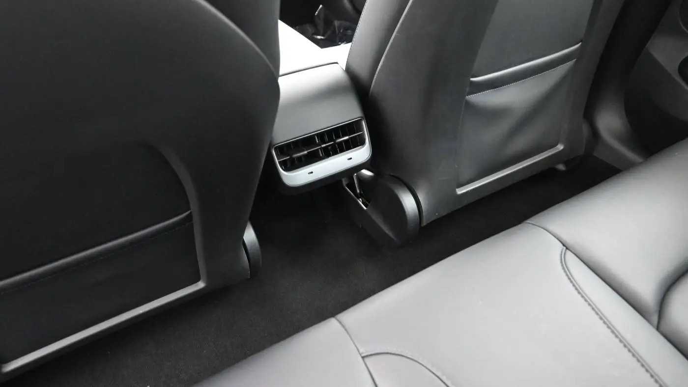2023 Tesla Model 3 5YJ3E1EA7PF568411