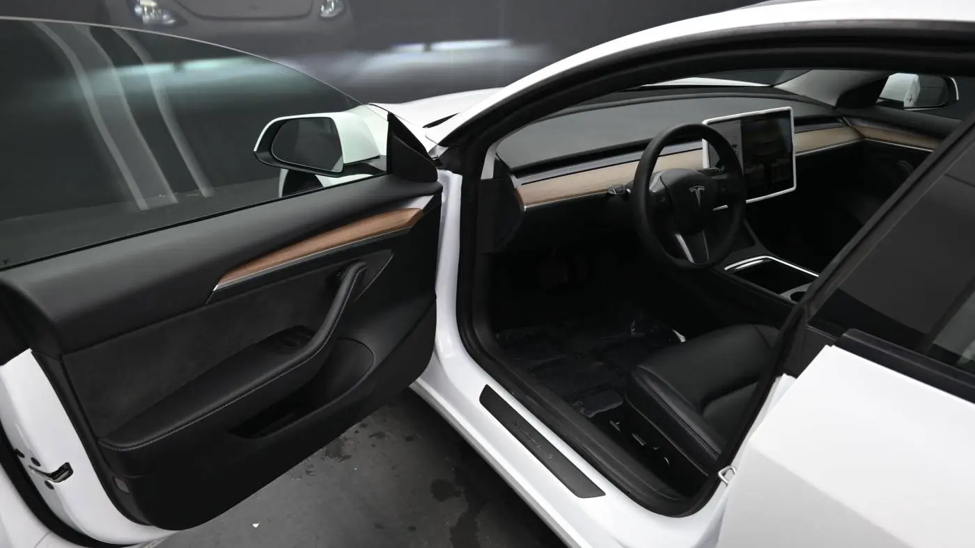 2023 Tesla Model 3 5YJ3E1EA7PF568411