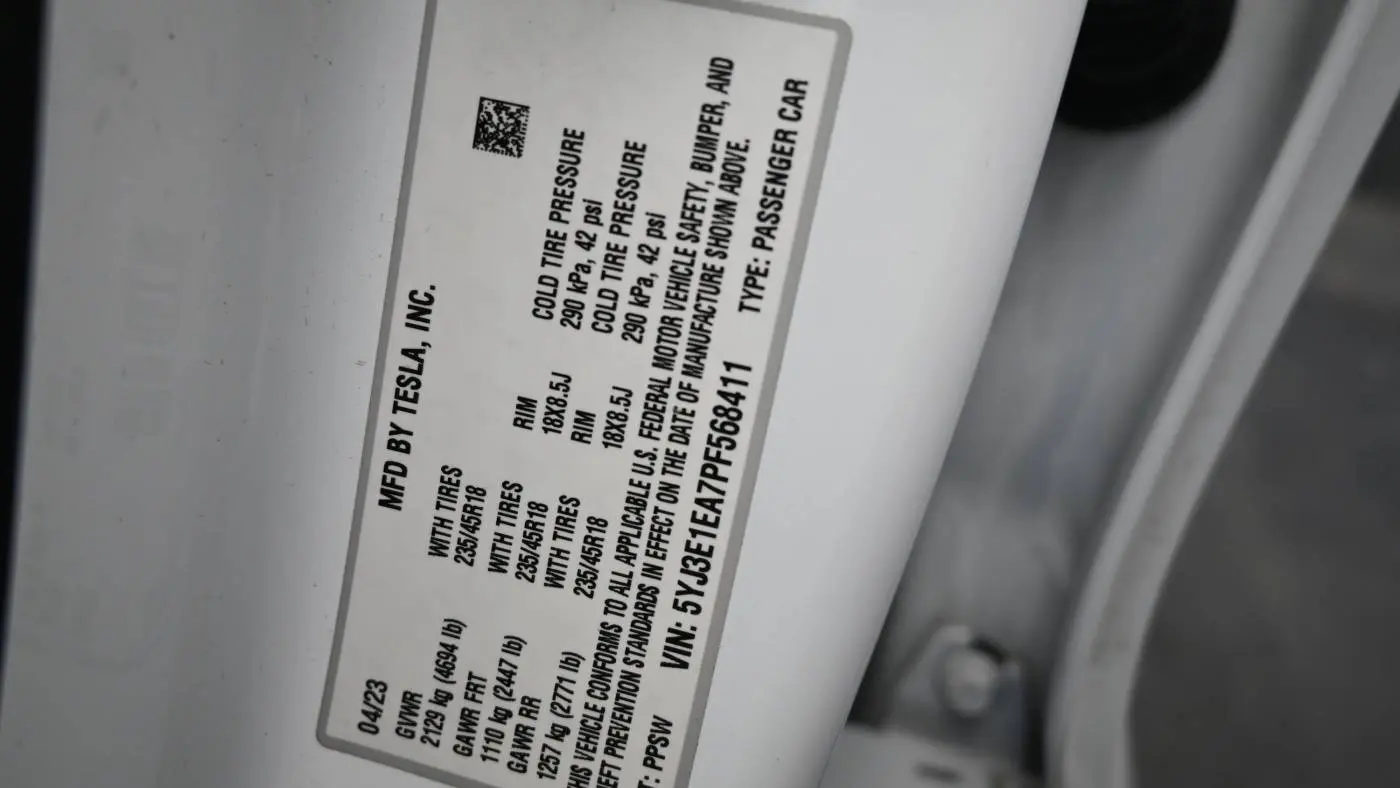 2023 Tesla Model 3 5YJ3E1EA7PF568411