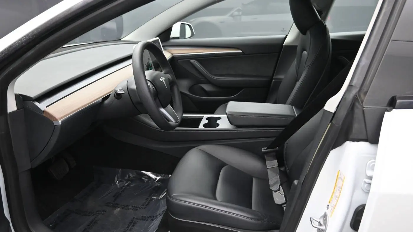 2023 Tesla Model 3 5YJ3E1EA7PF568411