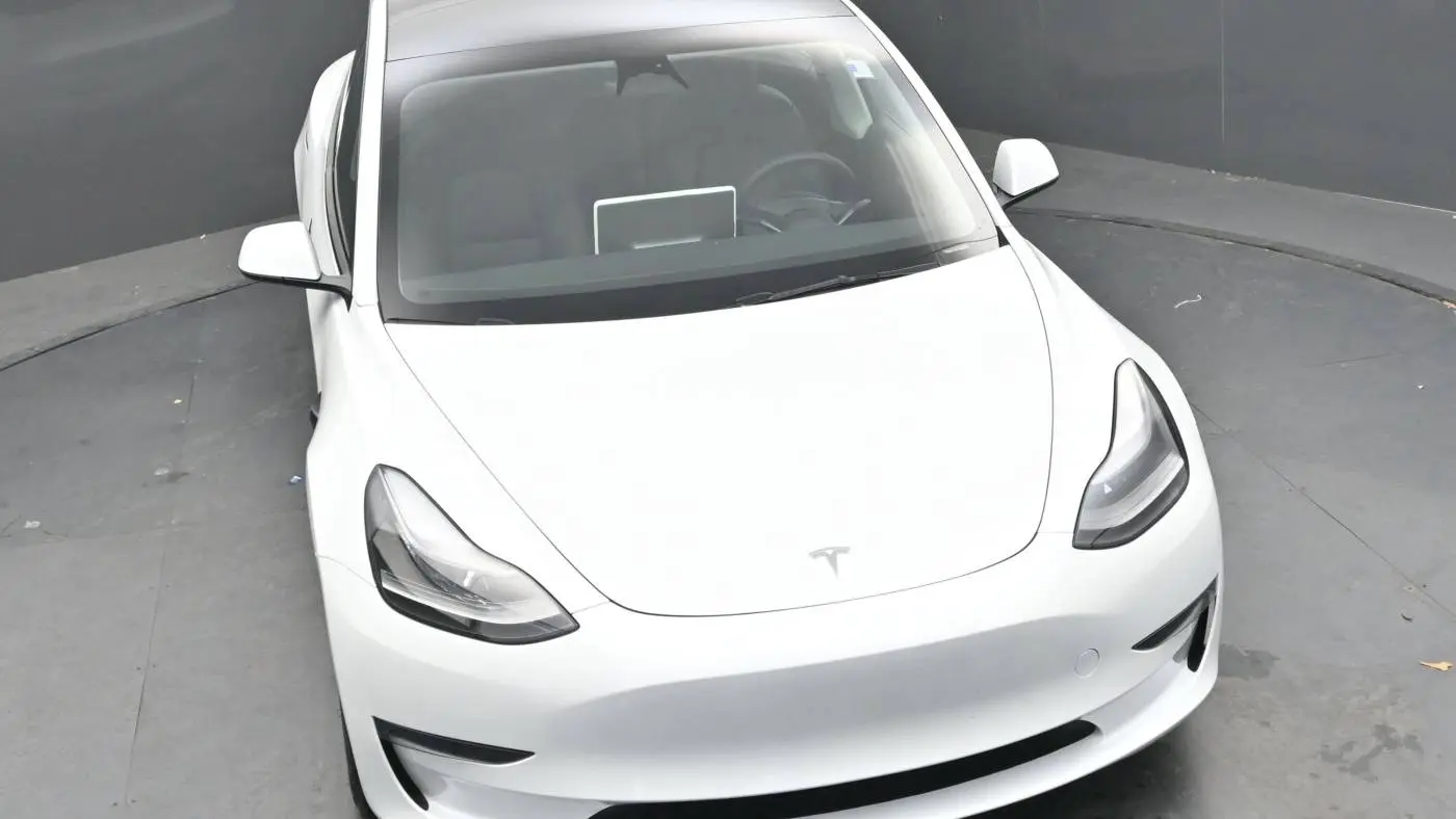 2023 Tesla Model 3 5YJ3E1EA7PF568411