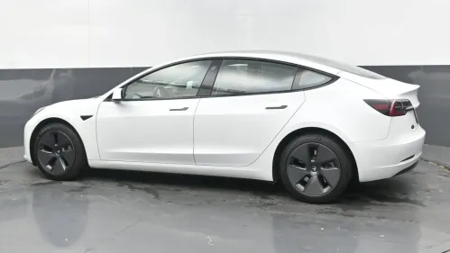 2023 Tesla Model 3 5YJ3E1EA7PF568411