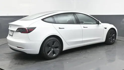2023 Tesla Model 3 5YJ3E1EA7PF568411