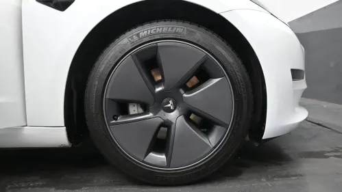 2023 Tesla Model 3 5YJ3E1EA7PF568411