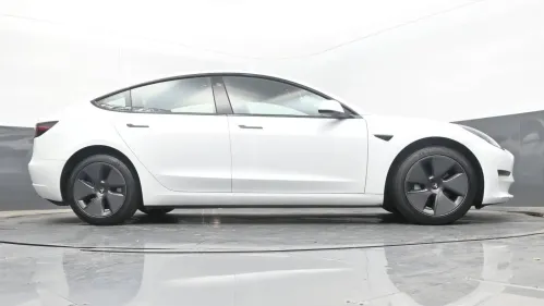 2023 Tesla Model 3 5YJ3E1EA7PF568411