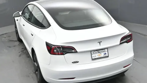 2023 Tesla Model 3 5YJ3E1EA7PF568411