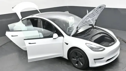2023 Tesla Model 3 5YJ3E1EA7PF568411
