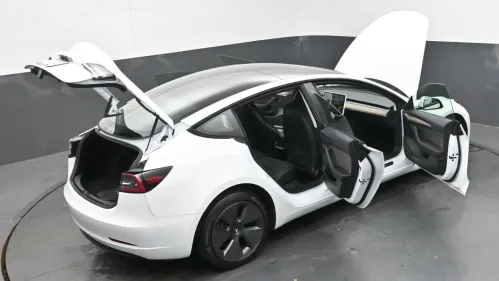 2023 Tesla Model 3 5YJ3E1EA7PF568411