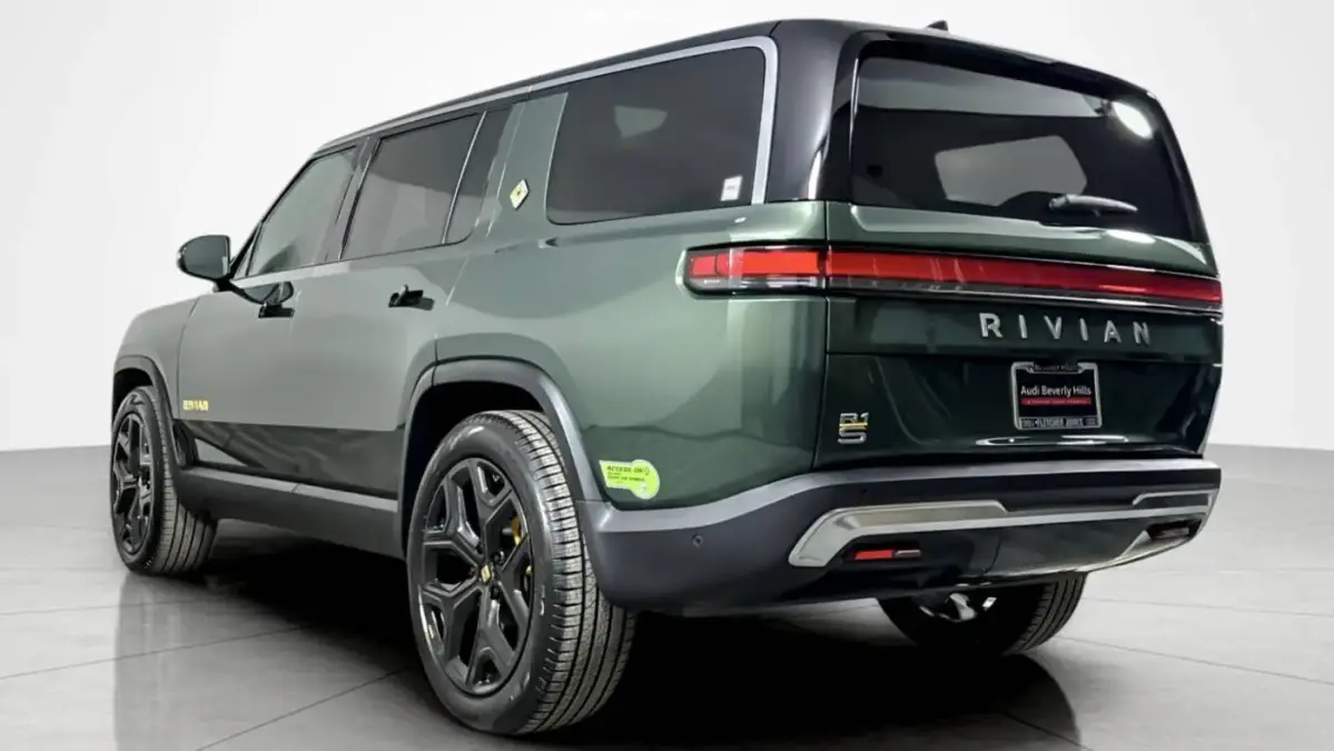2023 Rivian R1S - Images - 3