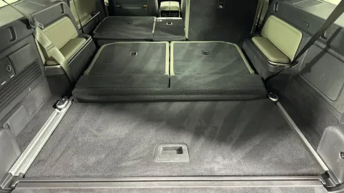 2023 Rivian R1S - Images - 15