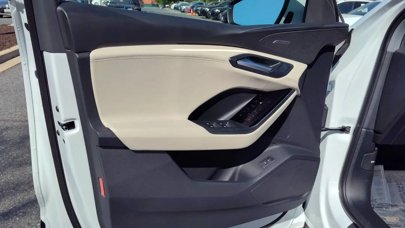2025 Audi Q6 e-tron WA124BGFXSA036336